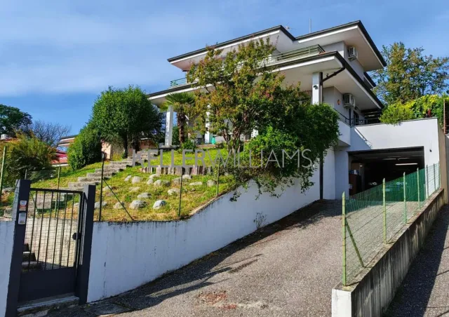 Casa indipendente in vendita a Montano Lucino, foto 2 di 27