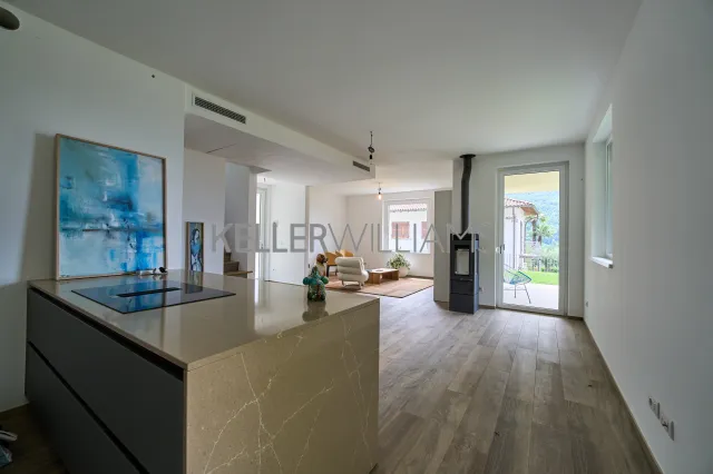 Casa indipendente in vendita a Carlazzo, foto 31 di 46