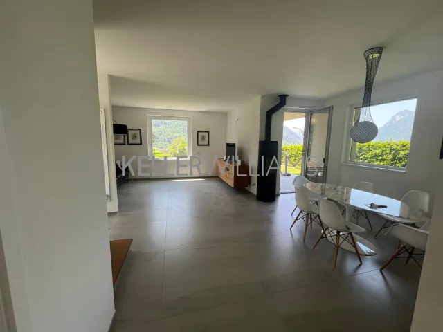 Casa indipendente in vendita a Carlazzo, foto 11 di 22