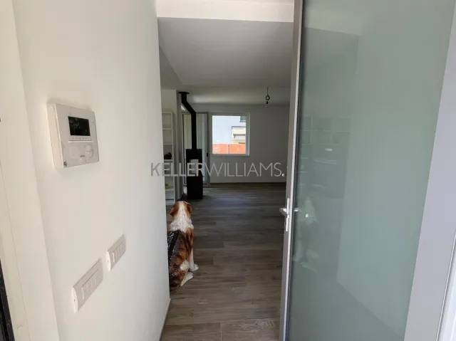 Casa indipendente in vendita a Carlazzo, foto 4 di 46