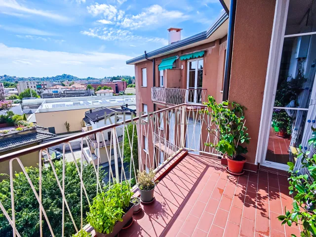 Appartamento in vendita a Como, foto 6 di 21