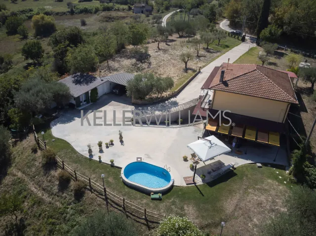 Casa indipendente in vendita a Montecalvo Irpino, foto 1 di 33