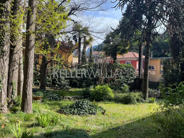 Casa indipendente in vendita a Como, foto 3 di 27