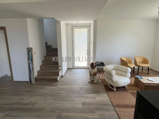 Casa indipendente in vendita a Carlazzo, foto 5 di 46