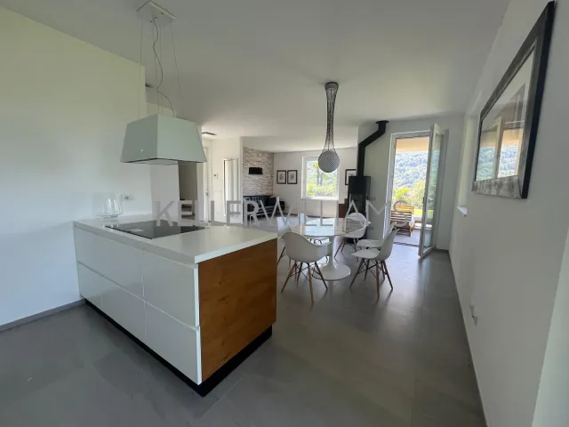 Casa indipendente in vendita a Carlazzo, foto 5 di 22