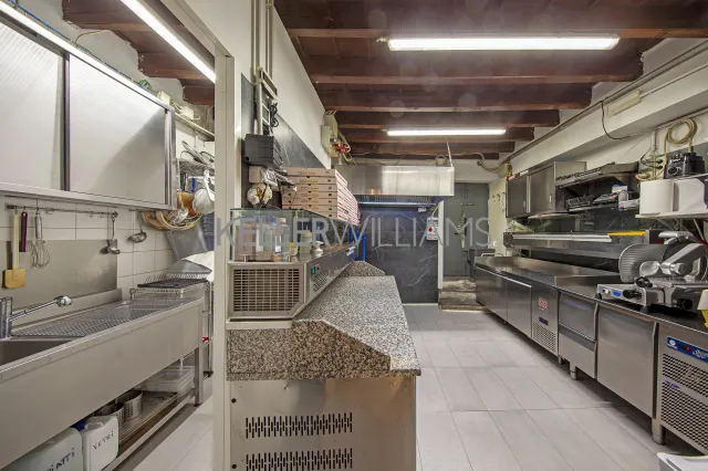 Locale commerciale in vendita a Rho, foto 11 di 20