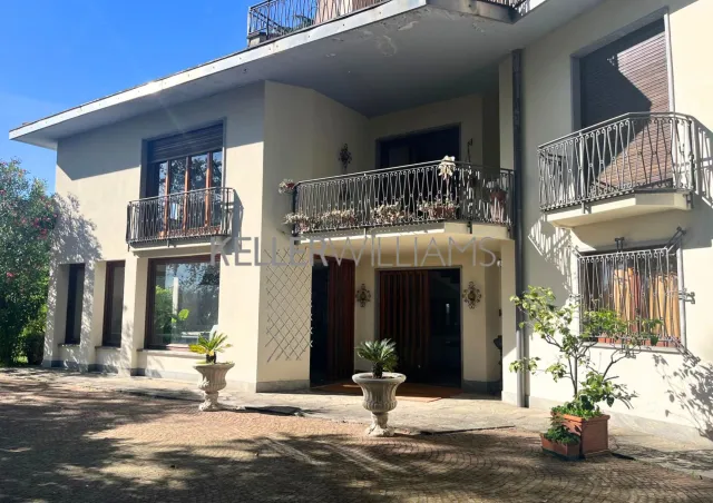 Casa indipendente in vendita a Merate, foto 4 di 25