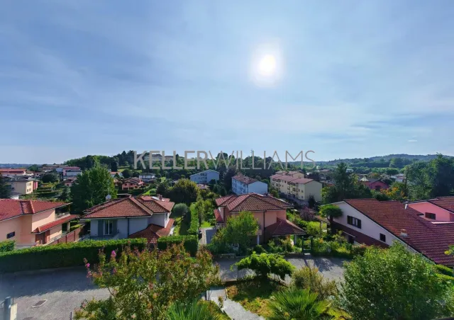 Casa indipendente in vendita a Montano Lucino, foto 9 di 27