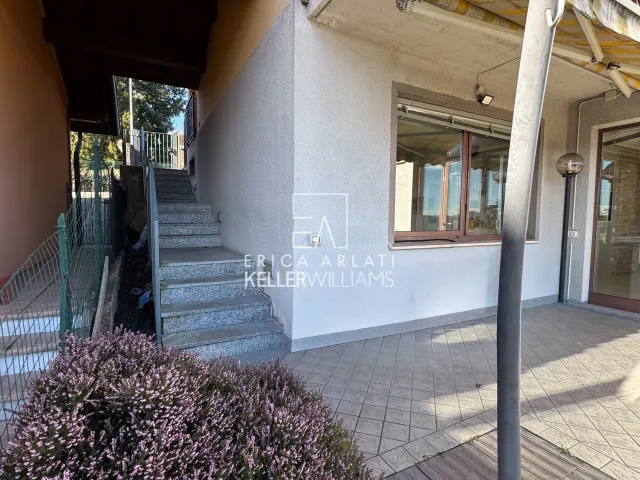 Appartamento in vendita a Faloppio, foto 26 di 35