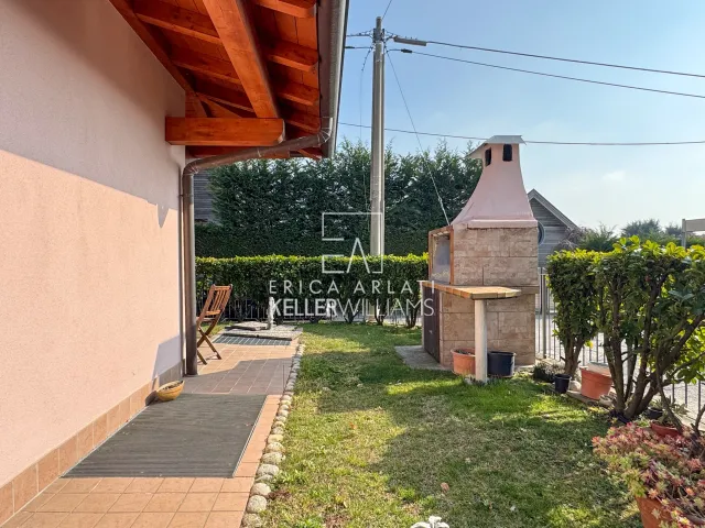 Villetta in vendita a Faloppio, foto 3 di 41