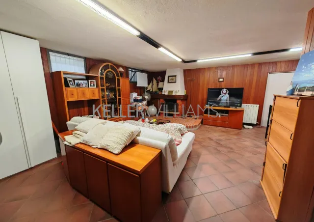 Casa indipendente in vendita a Montano Lucino, foto 16 di 27