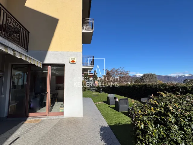Appartamento in vendita a Faloppio, foto 1 di 35