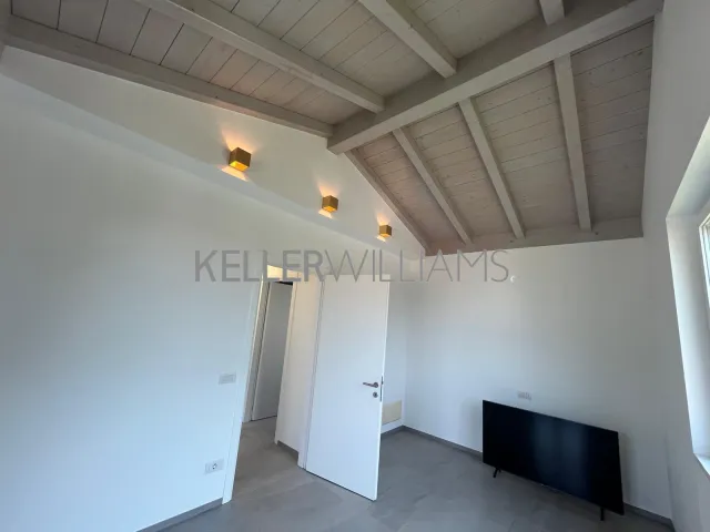 Casa indipendente in vendita a Carlazzo, foto 20 di 22